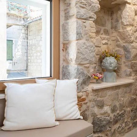 Magnolia Luxury 4* スプリト