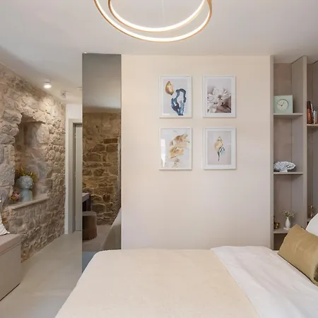 Magnolia Luxury سبليت